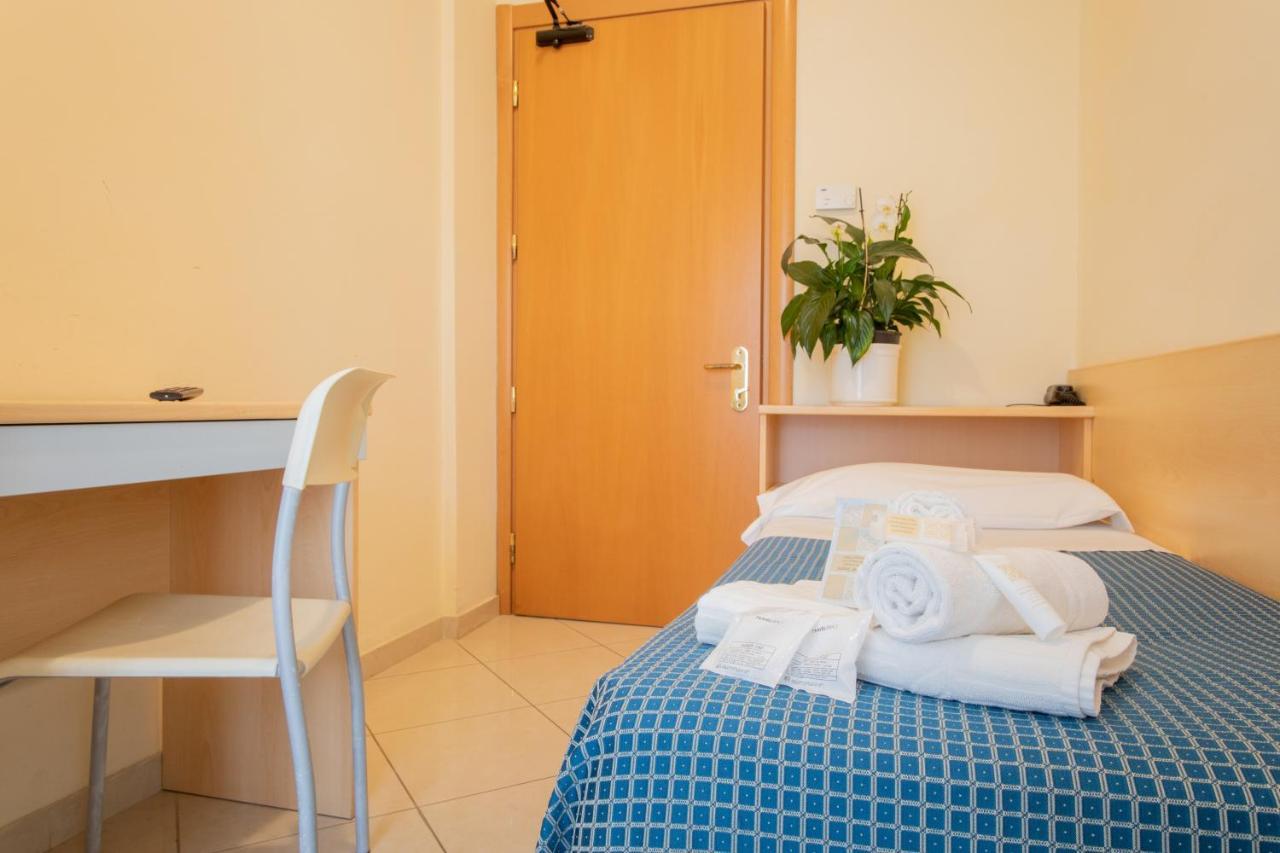 Hotel Fantasy Rimini Kültér fotó