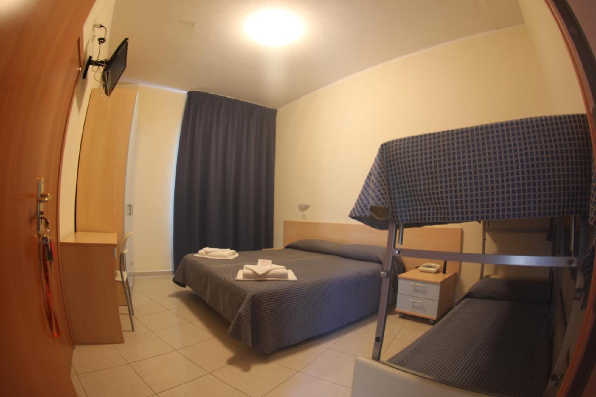 Hotel Fantasy Rimini Szoba fotó