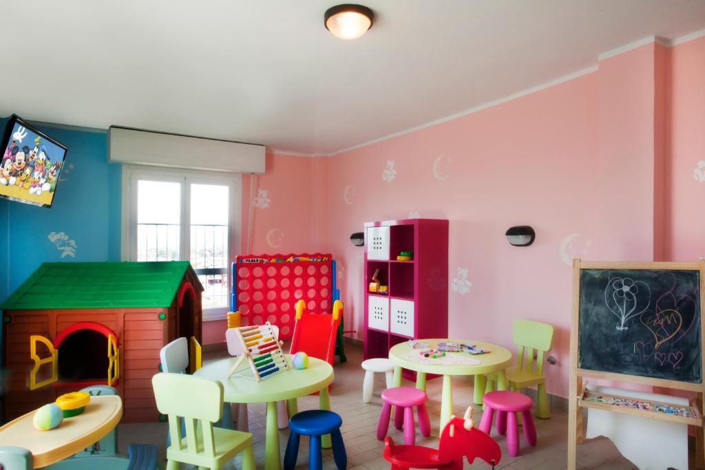 Hotel Fantasy Rimini Kültér fotó